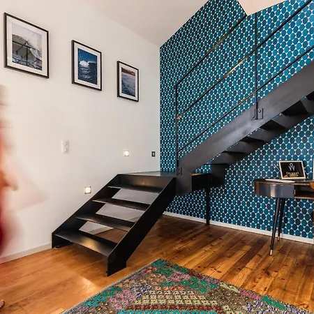 Skyview Keyweek Duplex In Center *